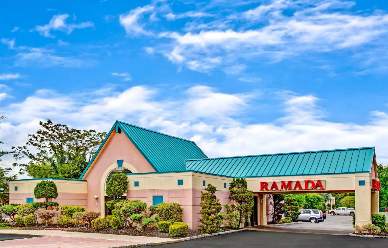 Hotel Ramada By Wyndham Parsippany Exterior foto